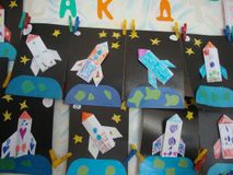 &mdash; Мы пока что только дети,
 Но придёт желанный час &mdash;
 На космической ракете
 Дружно полетим на Марс!